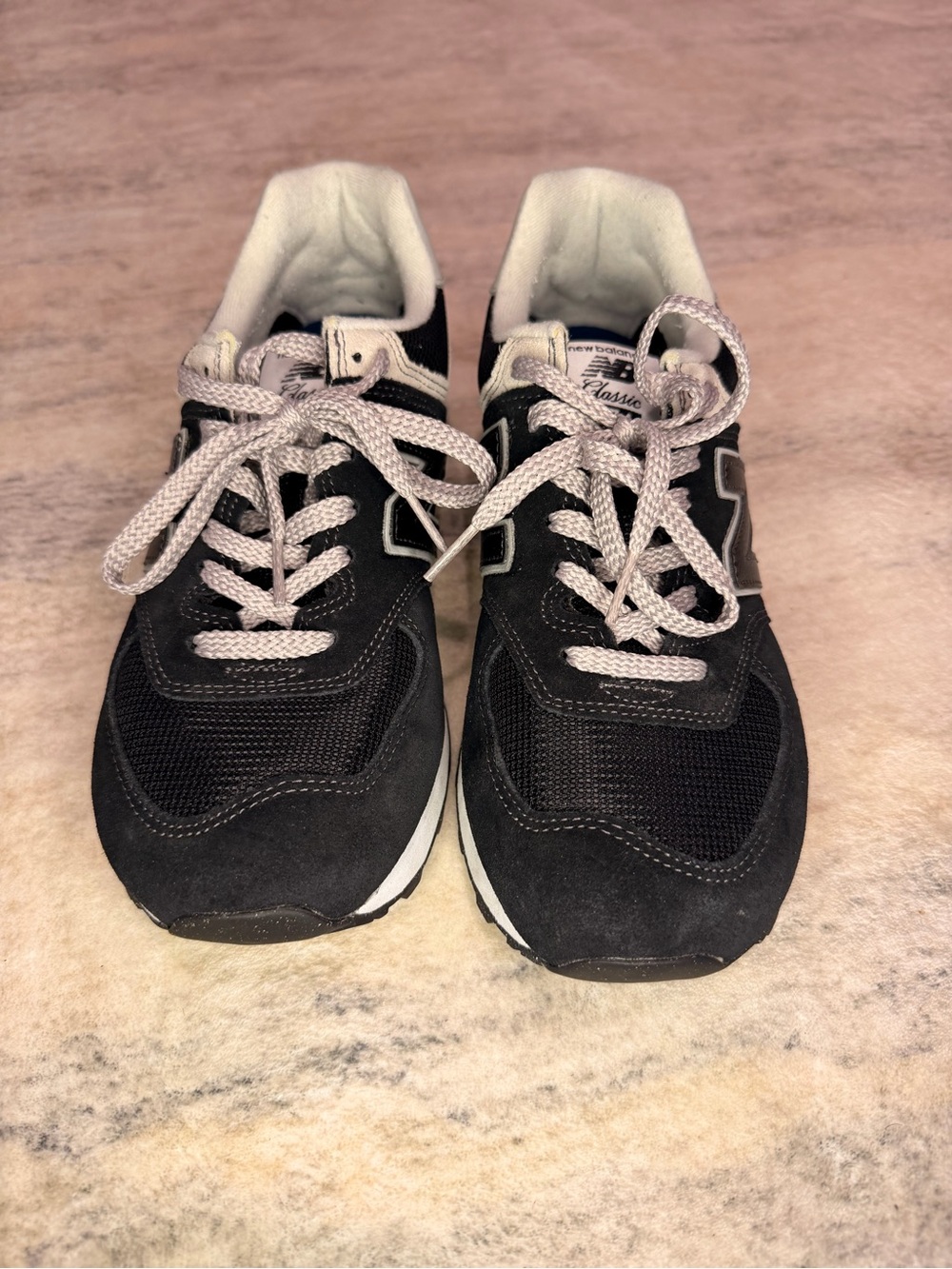 New Balance 574 Core Black Suede Running Shoe Size 8 Gently Used